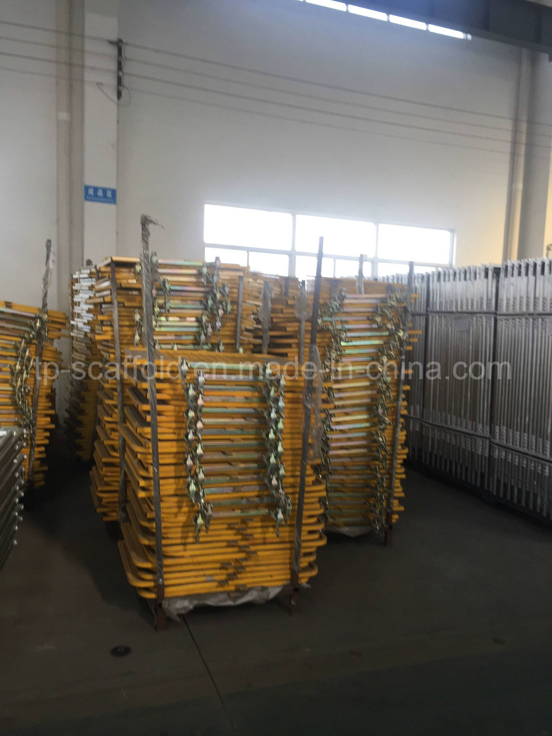 Scaffolding Expandable Scaffold Gate with Yellow