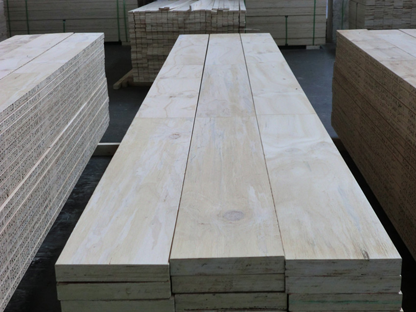 scaffold wooden board