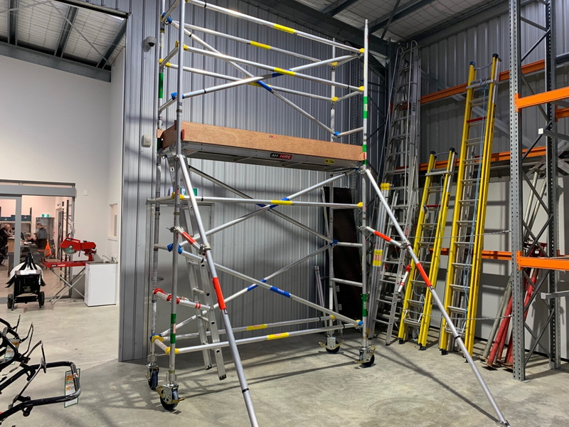 How To Choose A Reliable Ladder And Scaffolding Rental Service?