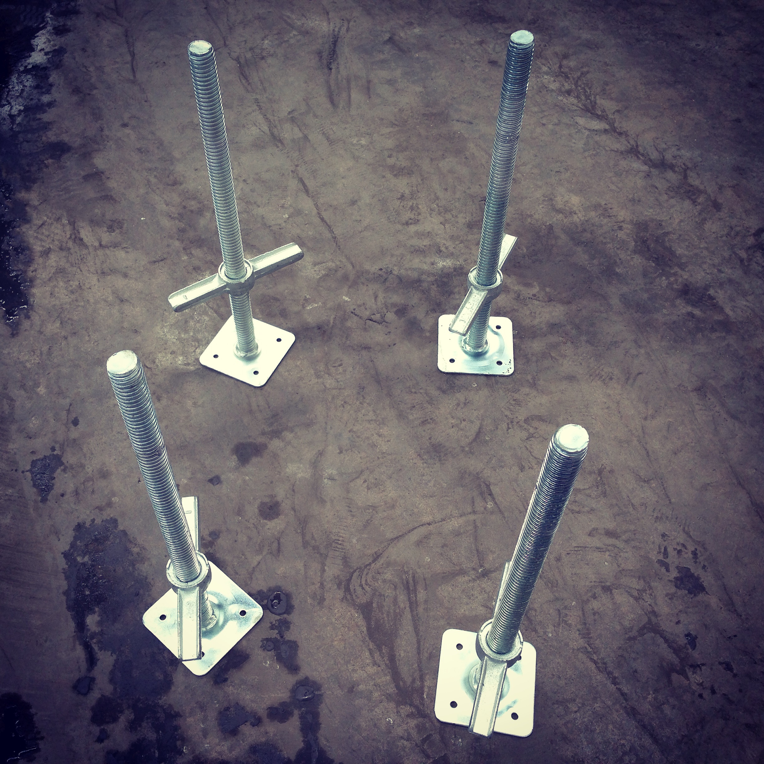 Jack di base di impalcature solide