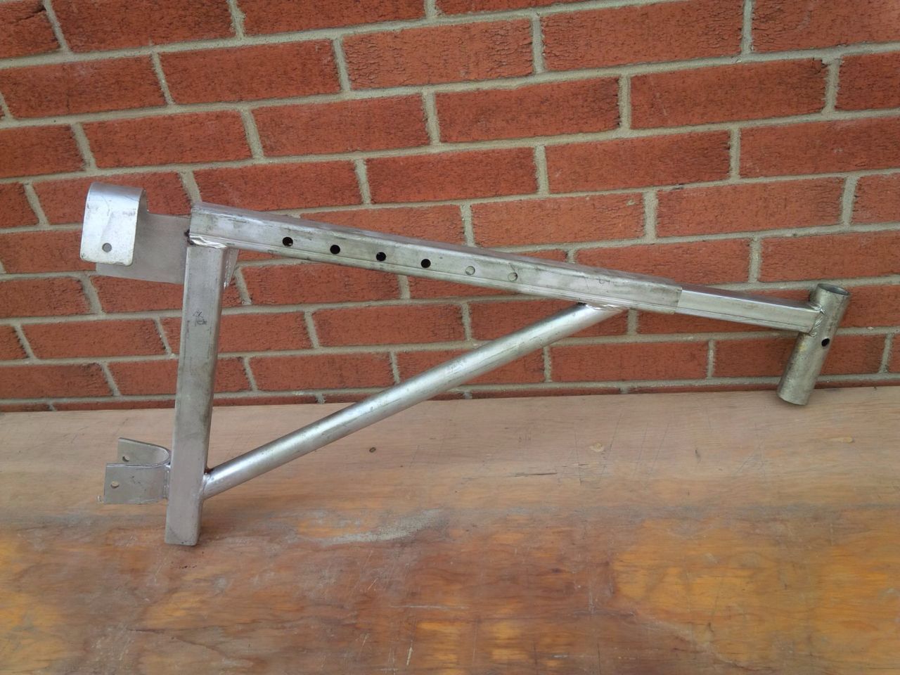 extendable extension scaffolding bracket