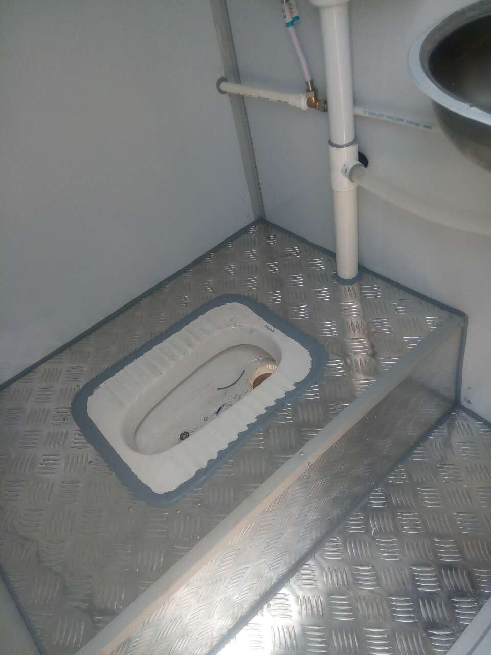 Single Portable Toilet with Size Width 1.08m, Length1.08m