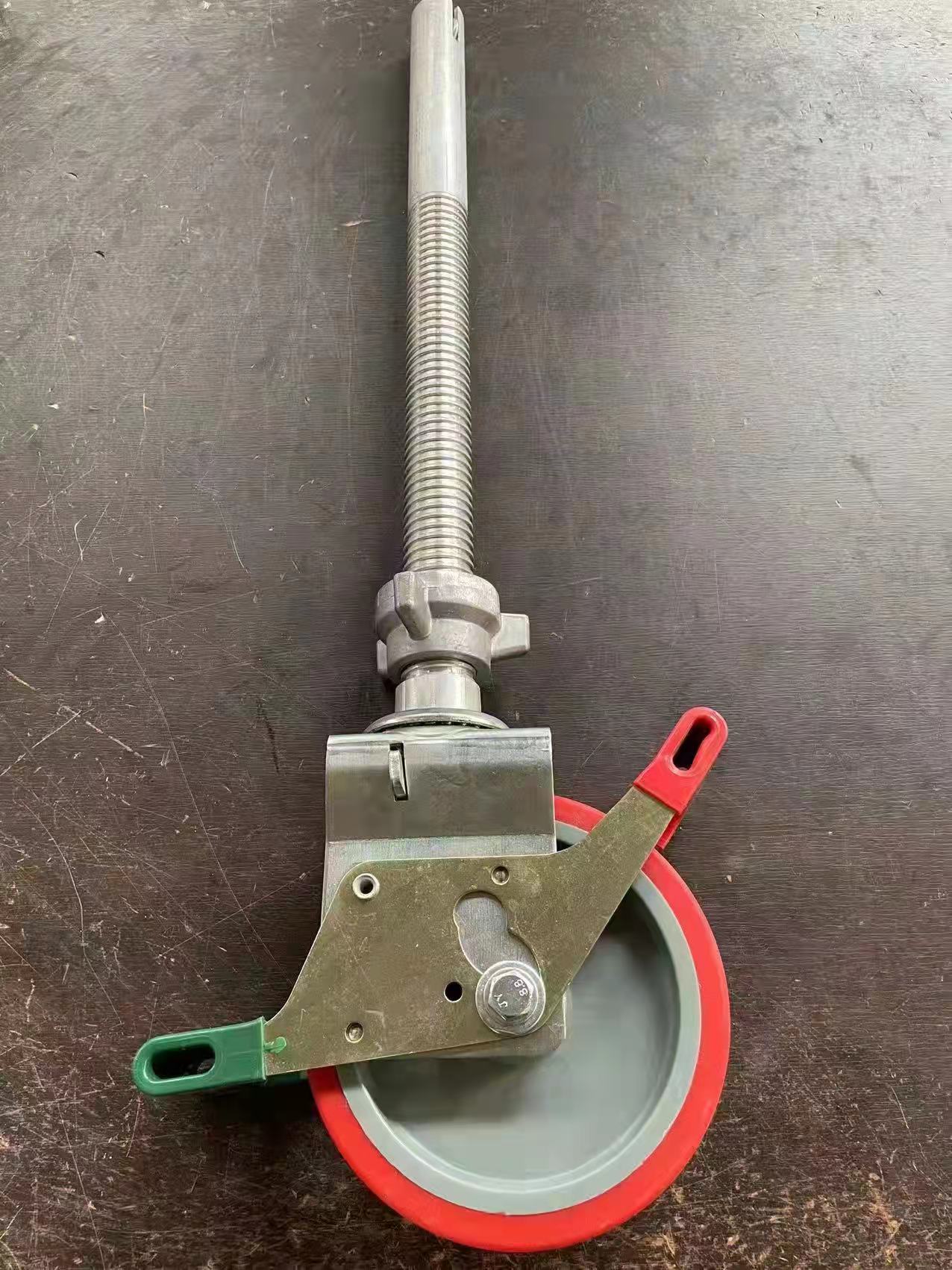 Adjustable scaffolding casters