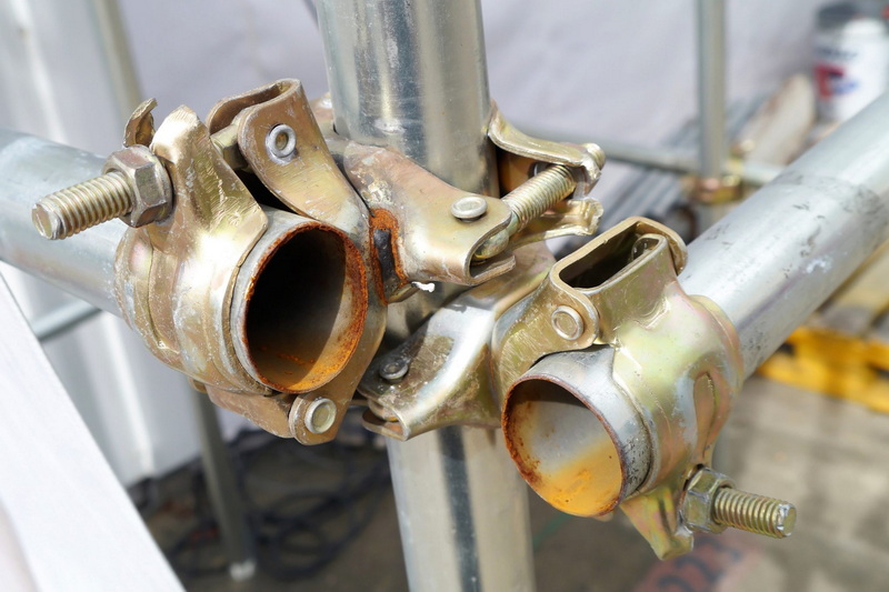 How To Properly Install Tube And Clamp Scaffolding Components?
