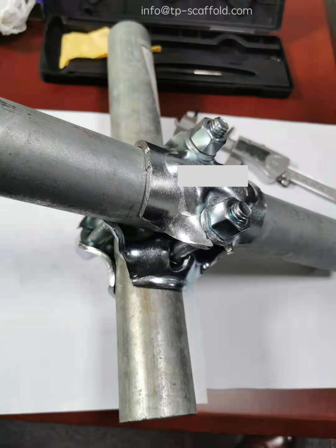 scaffolding coupler for Italy