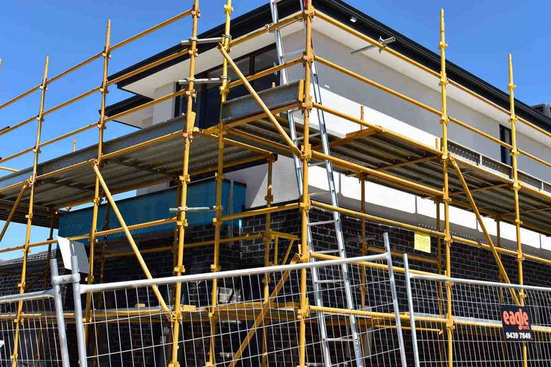 Is Kwikstage System Scaffolding Suitable for Commercial Projects?