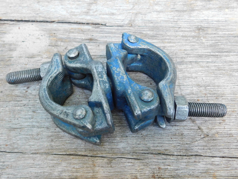 How To Properly Use Right Angle Couplers in Scaffolding?