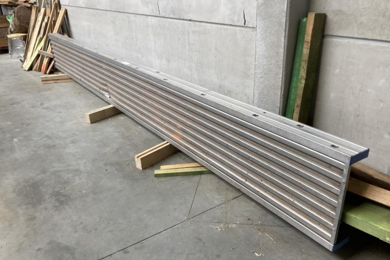 How Much Weight Can A 12 Aluminum Plank Support