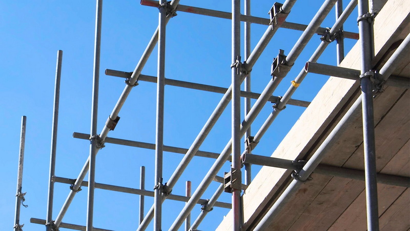 What Are The Common Applications of Tube And Clamp Scaffolding Components?