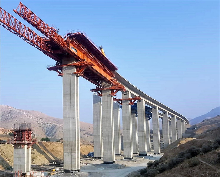 What are the Challenges of Implementing Movable Scaffolding in Bridge Projects