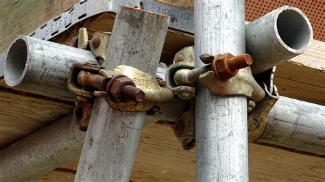 How To Determine The Load Capacity of Scaffolding Clamps?