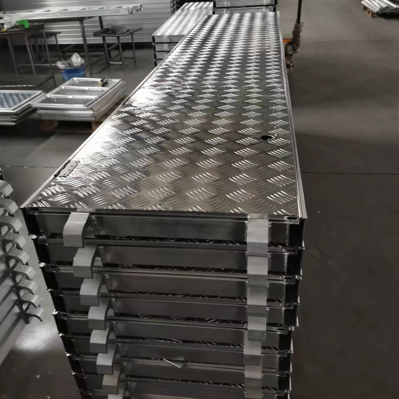 All Aluminum Plank with Trapdoor and Ladder